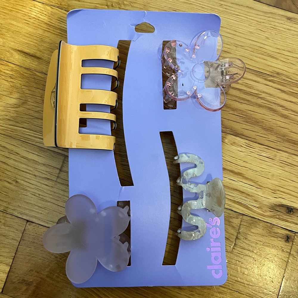 Claire’s claw clip set